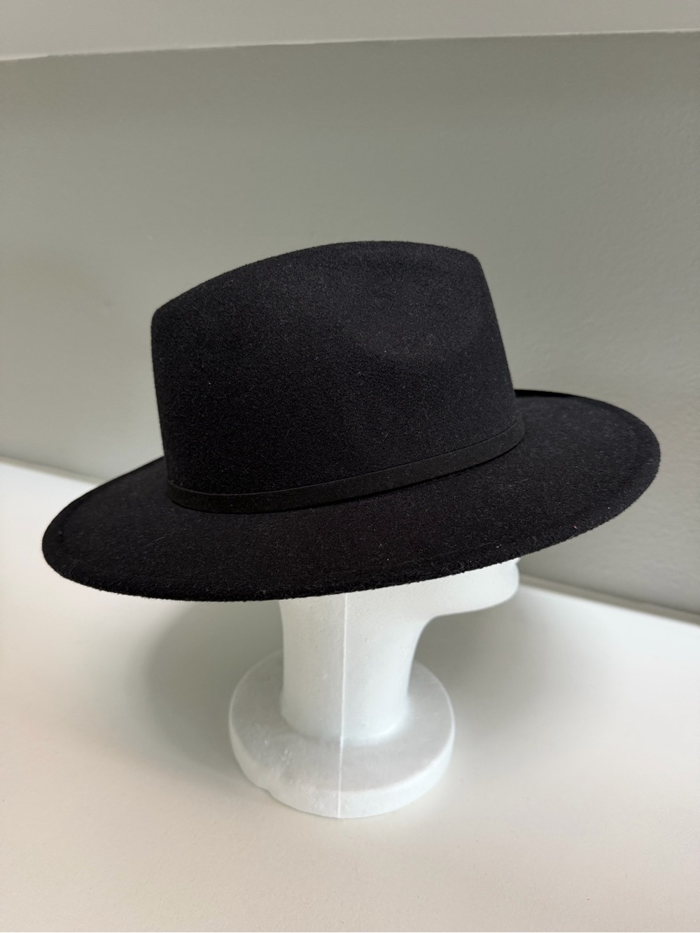 Black Wide Brim Felt Hat with Decorative Ring Band - Picture 2 of 3